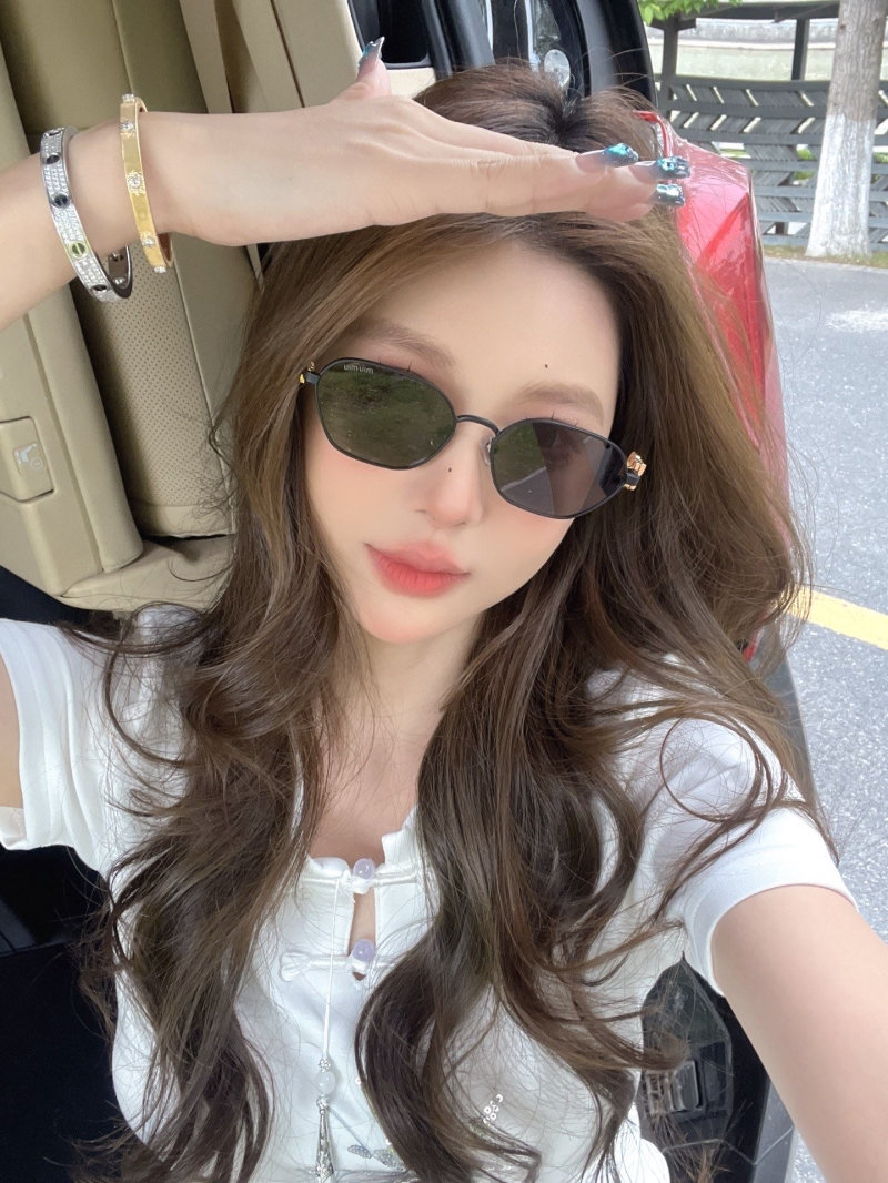 Miu miu Sunglasses